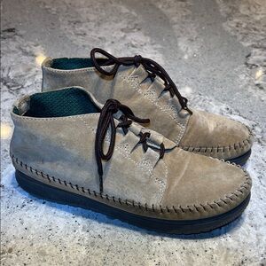 Faded Glory Women's Moccasins in Tan with Dark Brown Laces Size 6.5